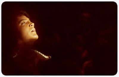 elvis_at_tom_jones_concert_audiance.jpg