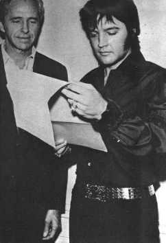 elvissigningsaharatahoe.jpg