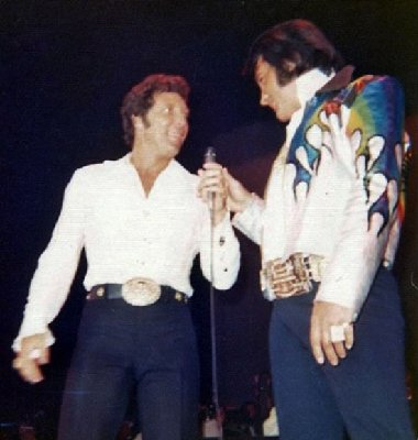 Elvis_TomJones_onstage.jpg