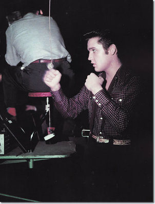 elvis_on_the_set_of_loving_you_608.jpg