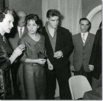 1959_march_vera_tschechowa_eve_bar_munich.jpg