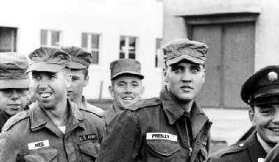 Elvis-Presley-5.jpg