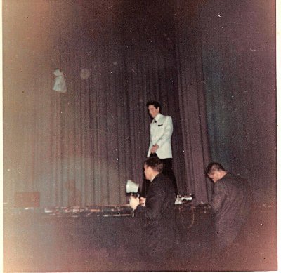 Elvis ao Vivo em 1961..jpg