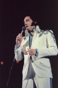 elvis 75.jpg